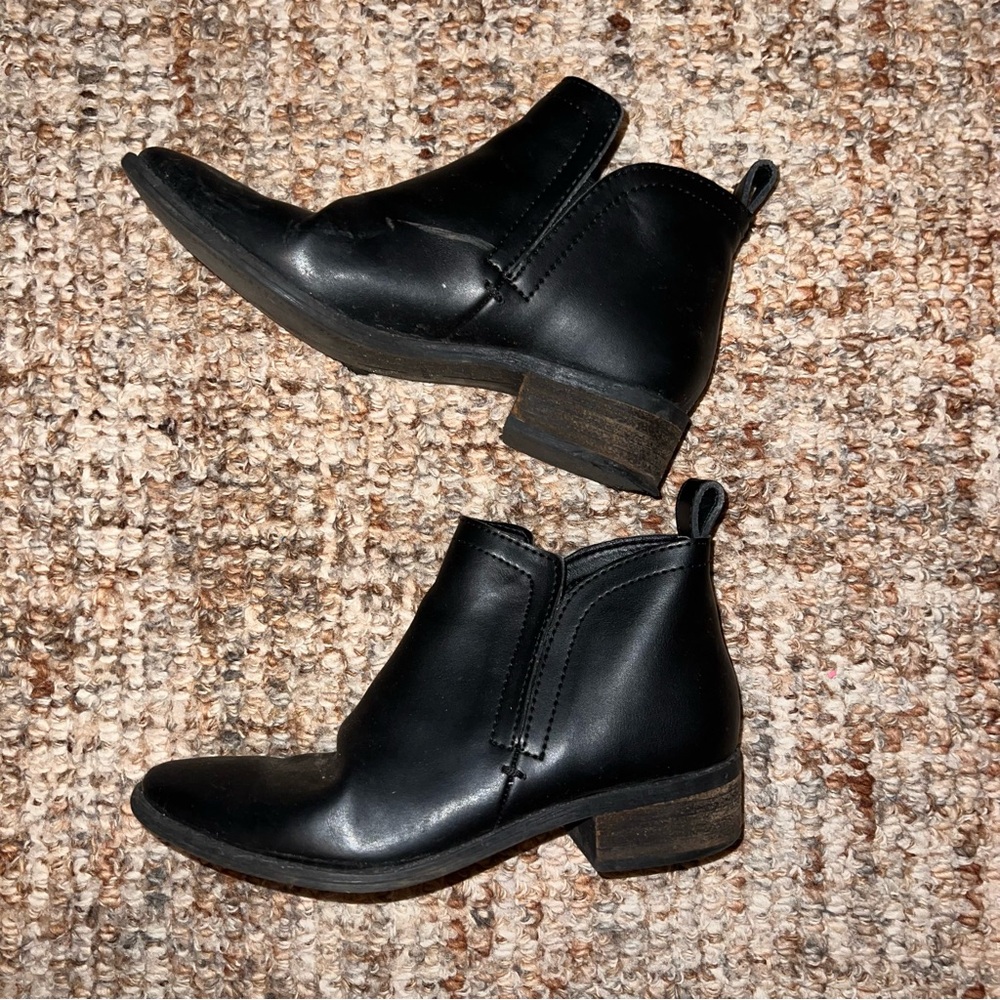 Dolce Vita Black Ankle Booties